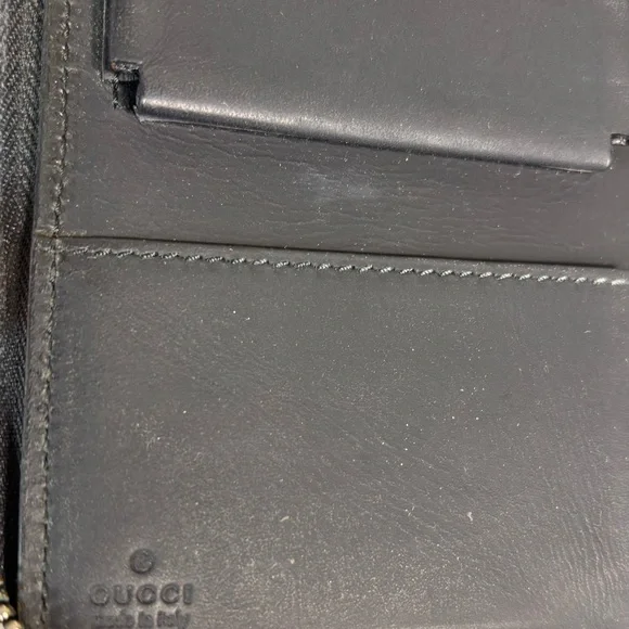 Beautiful Gucci Travel Organizer Wallet Black Guccissima - Picture 7 of 13